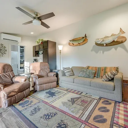 Pet-Friendly White Pigeon Apartment With Fire Pit!